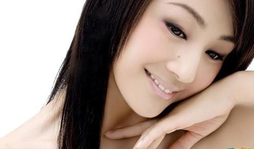 曹穎-2000年、2001年春晚節(jié)目主持人