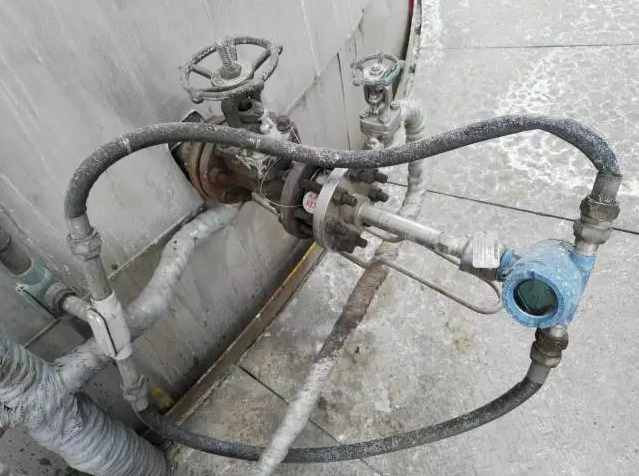 羅斯蒙特ERS儀表測(cè)液位現(xiàn)場(chǎng)下取壓口10米層 羅斯蒙特ERS儀表測(cè)液位現(xiàn)場(chǎng)下取壓口10米層