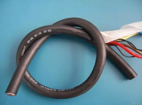 棕色導線用于直流電路的正極 棕色導線用于直流電路的正極