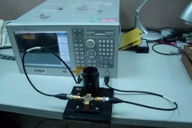 采用網(wǎng)絡(luò)分析儀測(cè)試磁珠插損 采用網(wǎng)絡(luò)分析儀測(cè)試磁珠插損