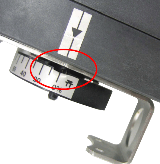 合輪上有一個(gè)內(nèi)六角螺釘 合輪上有一個(gè)內(nèi)六角螺釘