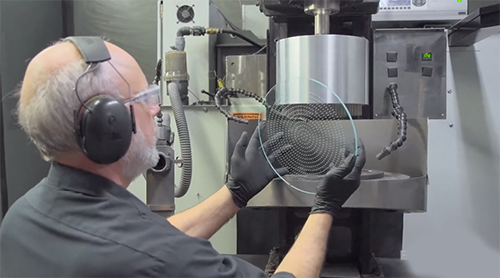 超聲波在玻璃盤上一次加工若干微小通孔 超聲波在玻璃盤上一次加工若干微小通孔