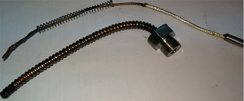 Pt100鉑熱電阻引線燒斷位置分解后內外部燒毀情況 Pt100鉑熱電阻引線燒斷位置分解后內外部燒毀情況